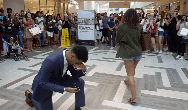 7 People You Will Find at Every Public Proposal in Nigeria