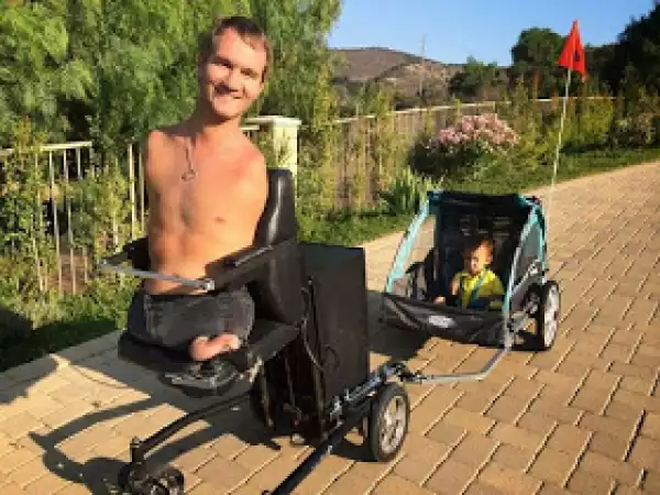 Evangelist Nick Vujicic Living Without Arms Shares Adorable Pictures Of Family Members
