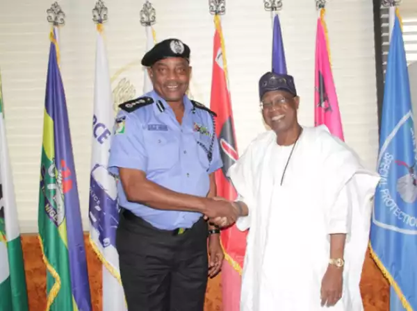 Photos: Lai Mohammed Pays Courtesy Visit To IG Of Police