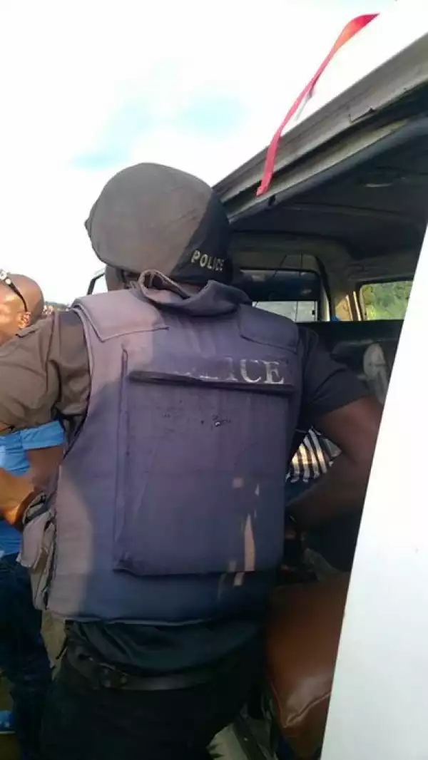 Photos: Policeman Orders Woman To Bare Her Breast In Public Or Be Arrested