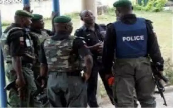 Police Stops Lawmakers From Sitting In Niger