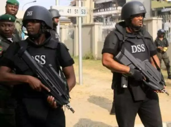President Buhari’s ADC Orders DSS Operatives Out Of Presidential Villa