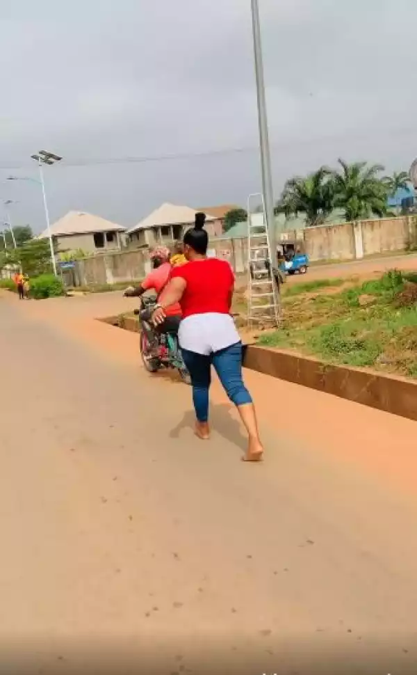 Actress Ruby Ojiakor Storms the Street Barefooted to Celebrate After Getting 1 millon Followers On IG (Video)
