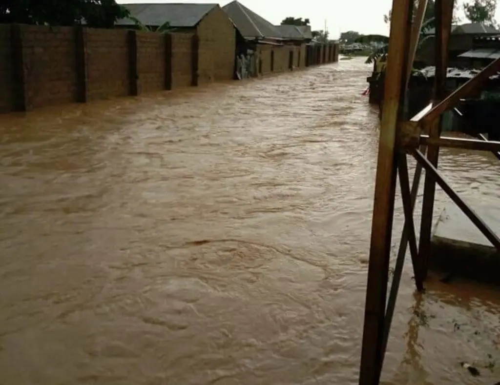 Flood wreaks havoc in Makurdi, residents blame underpass construction