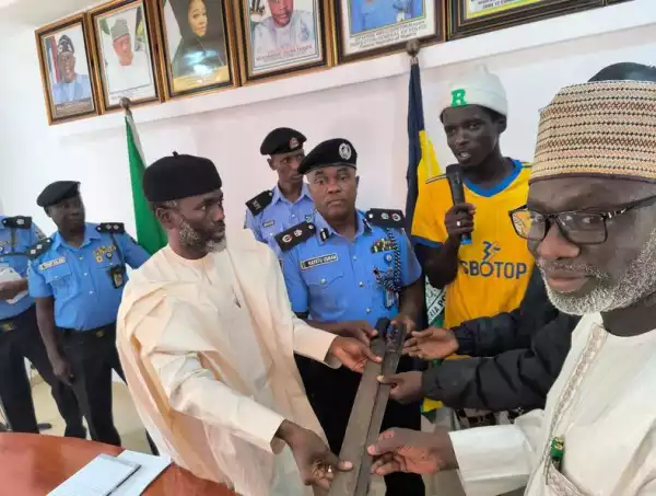 Over 50 Repentant Thugs Surrender To Police In Gombe