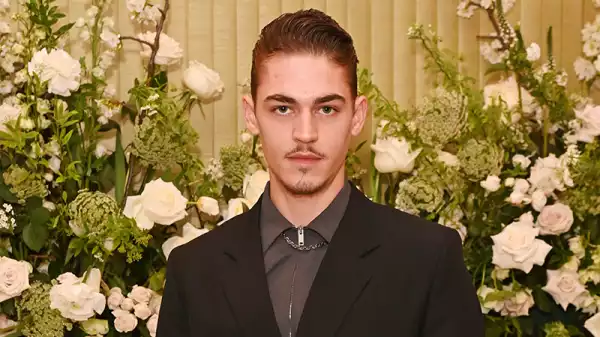 How Harry Potter Made Hero Fiennes Tiffin ‘Confident and Comfortable’