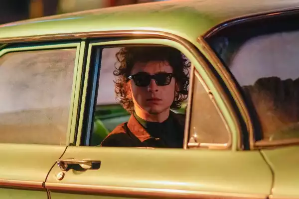 A Complete Unknown Set Photos Offer Closer Look at Timothée Chalamet’s Bob Dylan Transformation