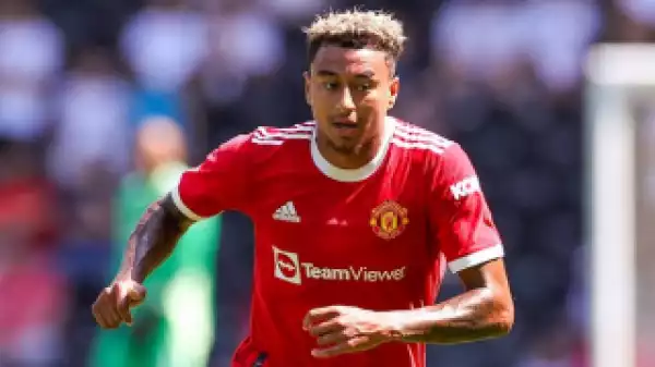 Neville encourages Lingard to leave Man Utd