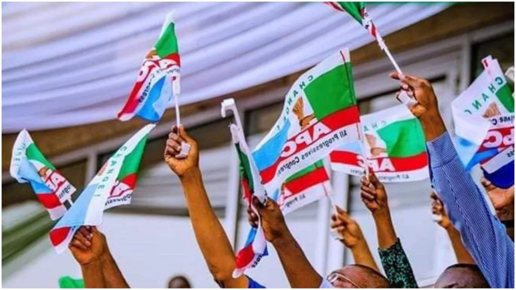 PDP, LP supporters decamp to APC in Benue