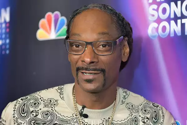 Snoop Dogg Returns to Smoking Three Days After ‘Quitting’ Publicly