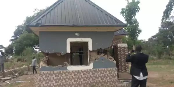 Panic As Hoodlums Go Wild, Destroy 50 Houses, Injure 11 In Ebonyi Communal Clash