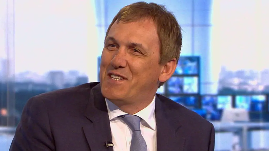 EPL: He comes with big tackle – Ex-Chelsea striker, Tony Cascarino names best centre-back
