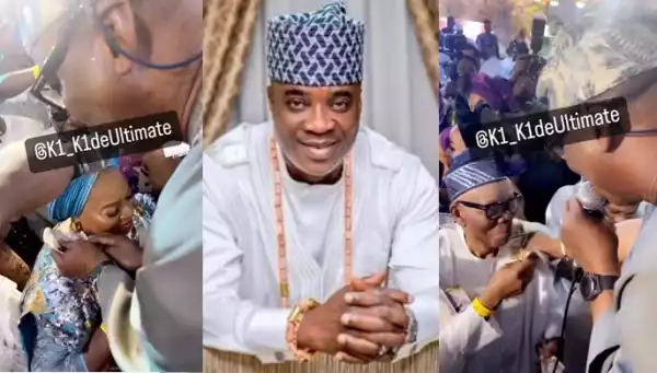 K1 De Ultimate Spotted Serenading And Spraying Money on Wizkid’s Dad And Mum At Event (Video)